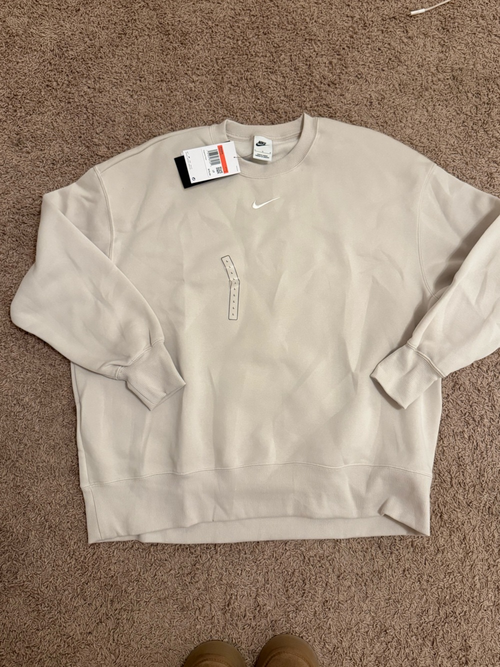 Nike Women's Cream Crewneck Sweatshirt - NWT